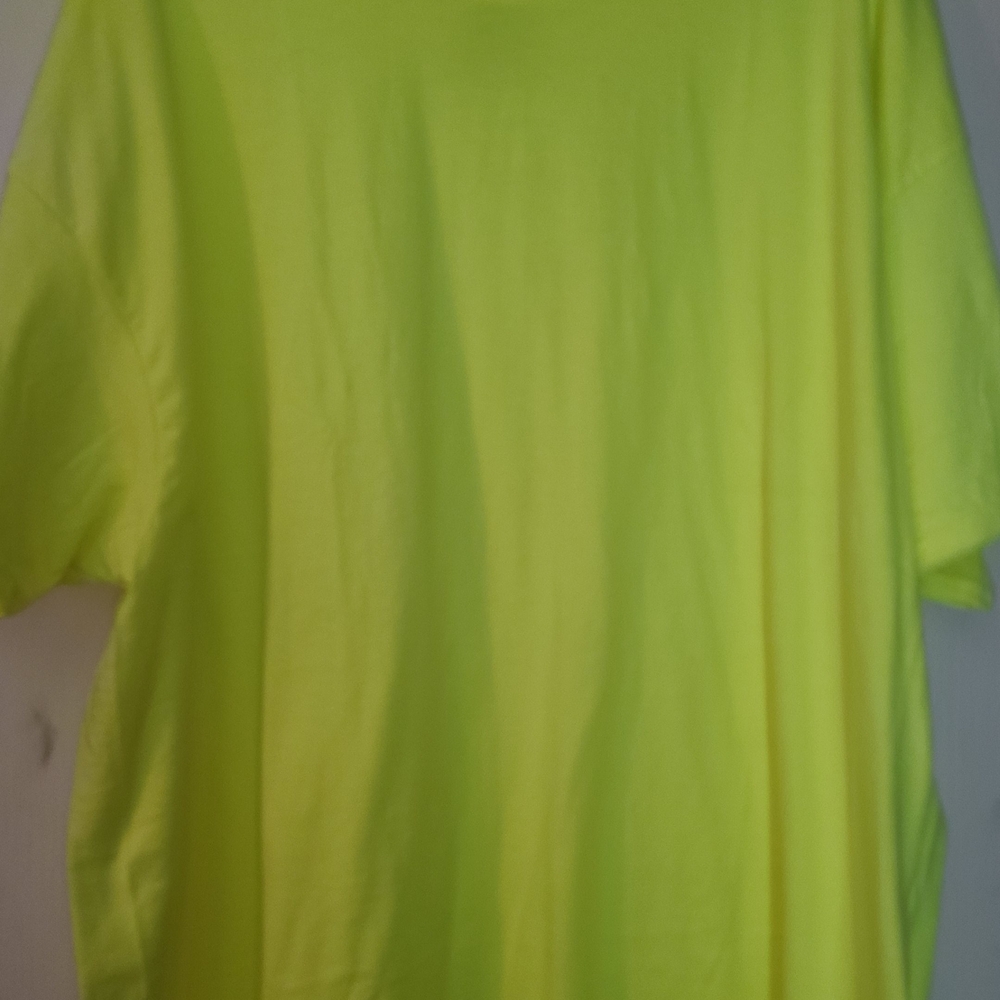 Athleta Men's Neon Yellow Short Sleeve Tee